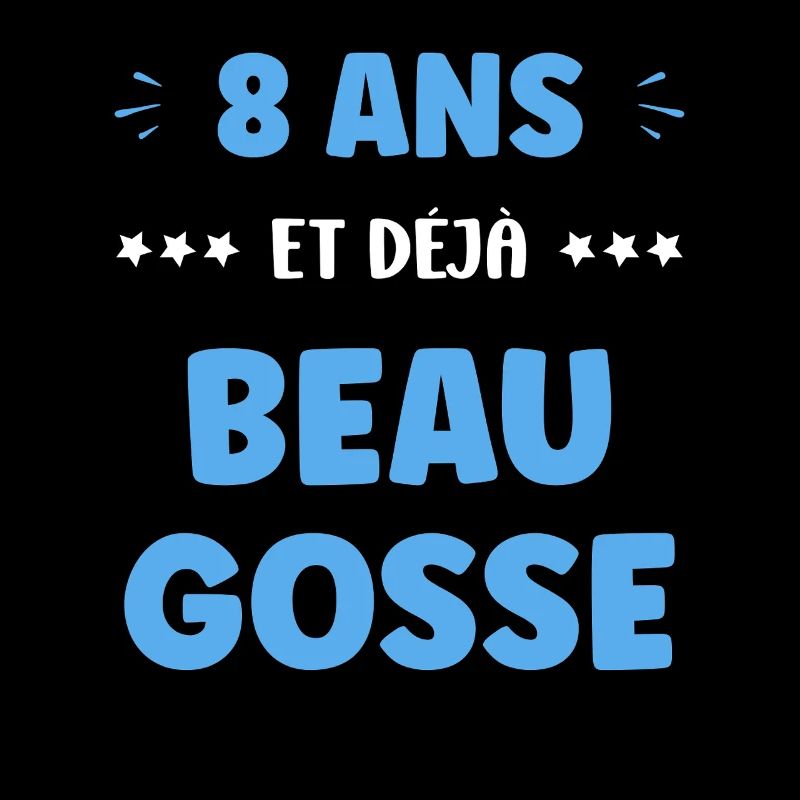 Beau gosse à 8 ans déjà