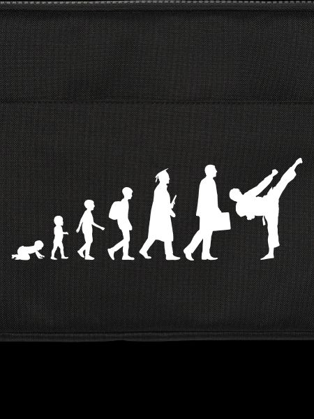Kind zu Karateka Evolution