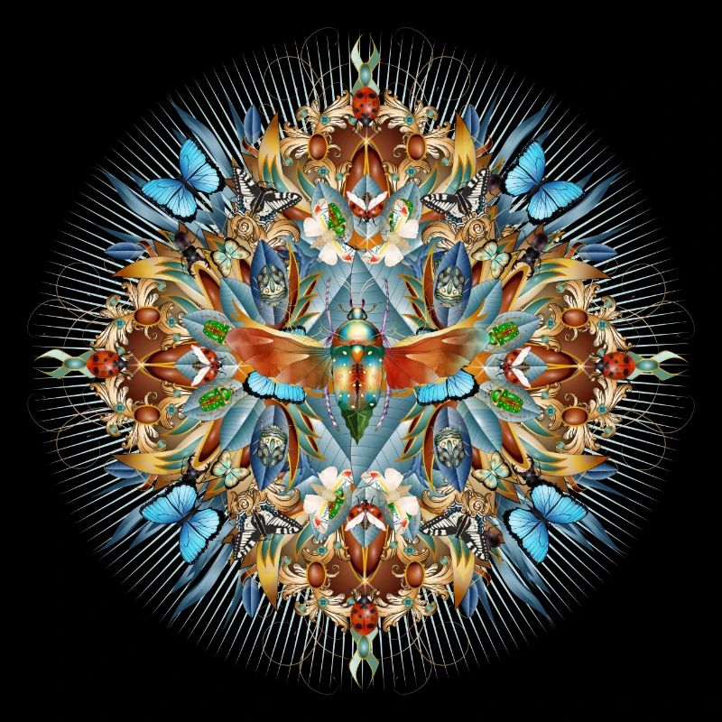 Amulette artistique composée d’insectes en forme florale