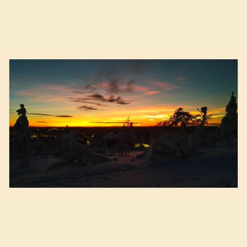 Sonnenuntergang in einer verschneiten Landschaft