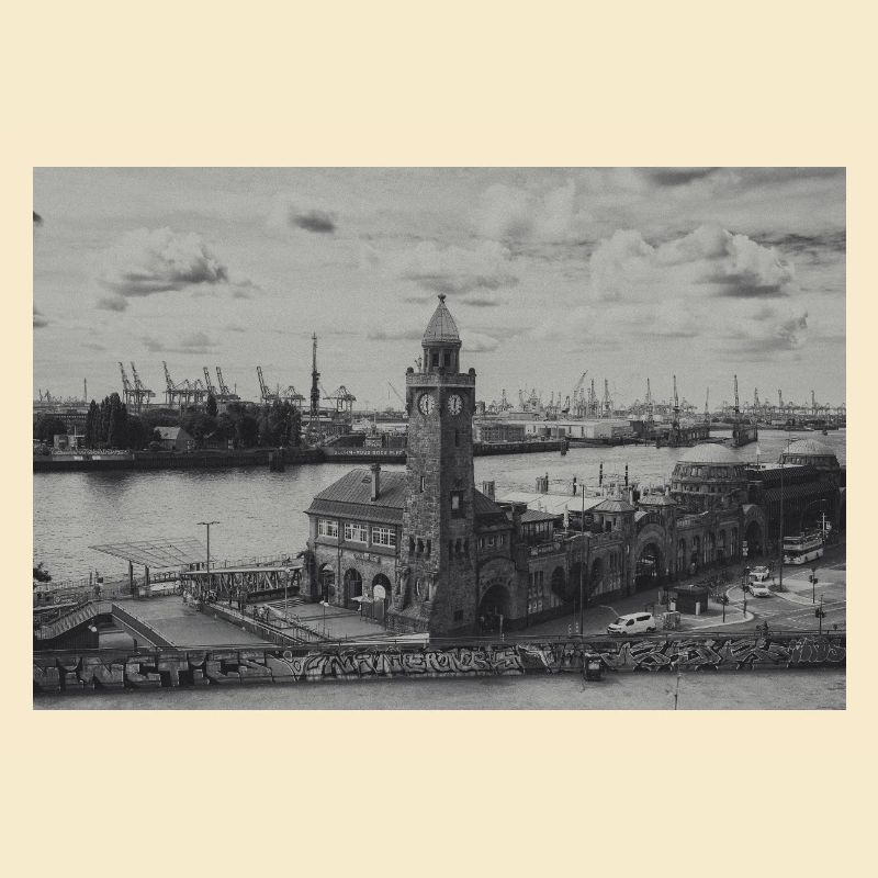 Hamburger Hafen Pegelturm retro
