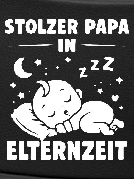 Stolzer Papa in Elternzeit