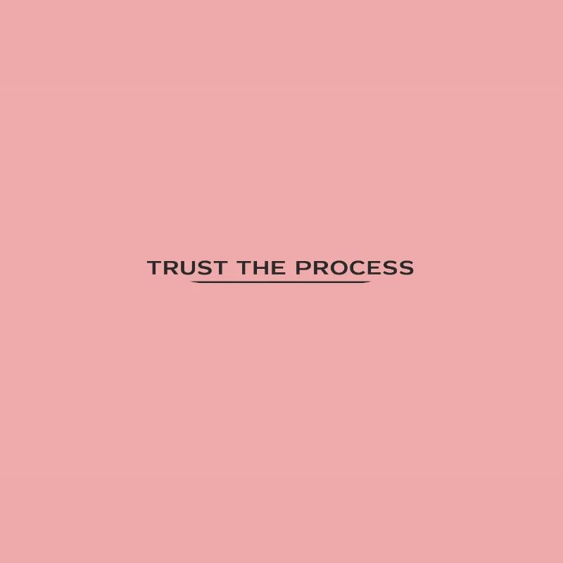 Faites confiance au processus Typographie Tee