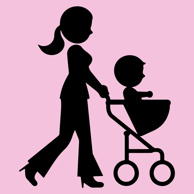 Maman poussette bébé