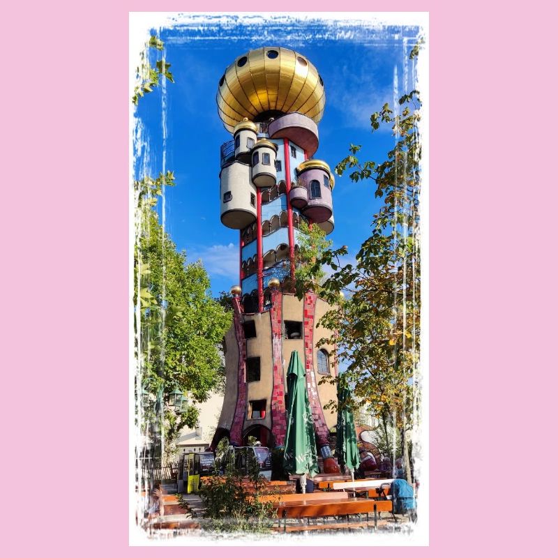 Hundertwasserturm beim Kuchlbauer