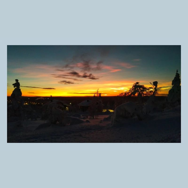 Coucher de soleil dans un paysage enneigé