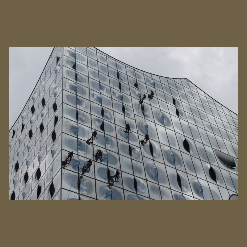 Elbphilharmonie mit Fensterputzern