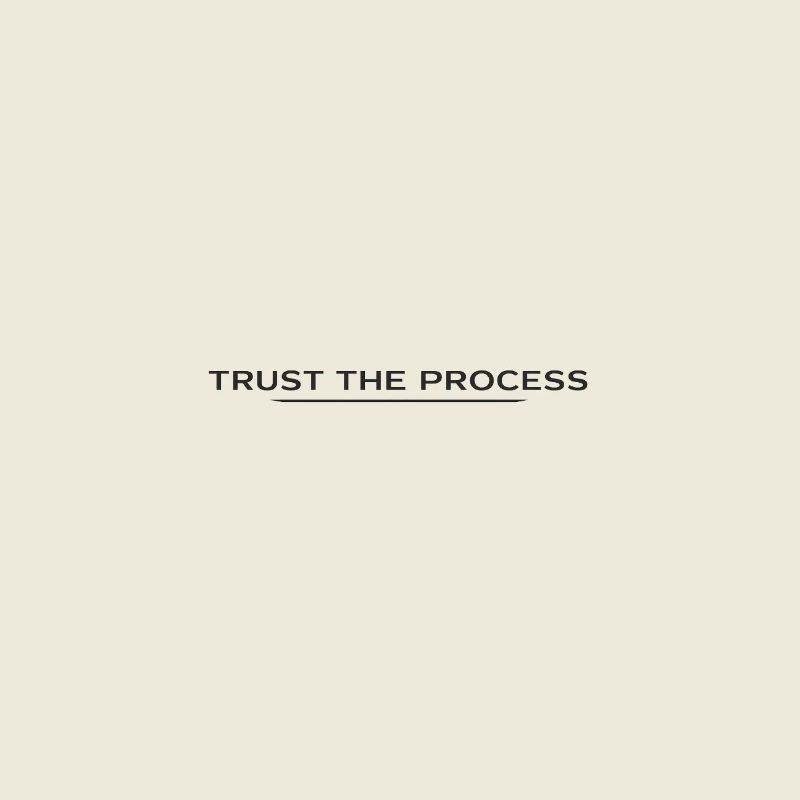 Trust the Process Typografie Tee