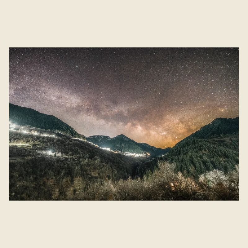 La Voie lactée au-dessus des montagnes Agrafa