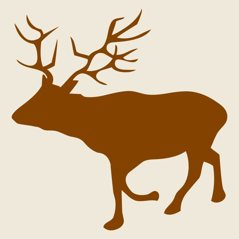 Silhouette de cerf brun dans la forêt