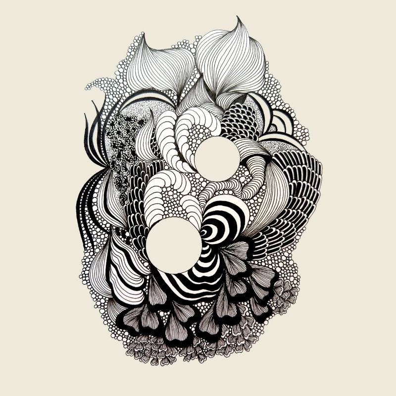 Black and White Flower Ring Pattern