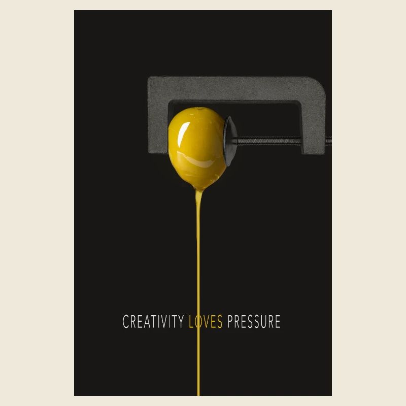 Affiche minimaliste La créativité aime la pression