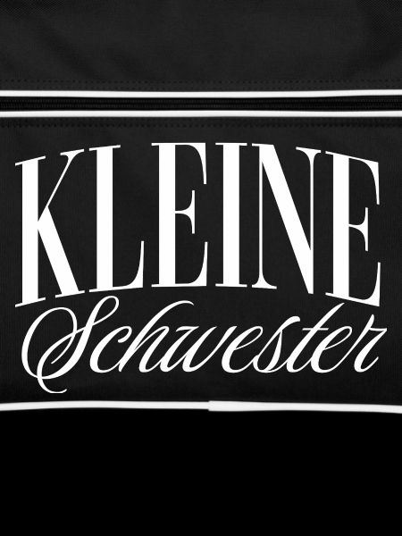 Kleine Schwester