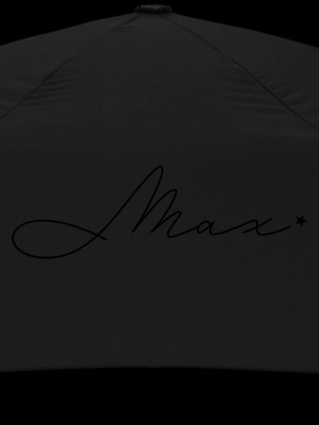 Nom : Max