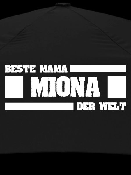 Miona als Mutter