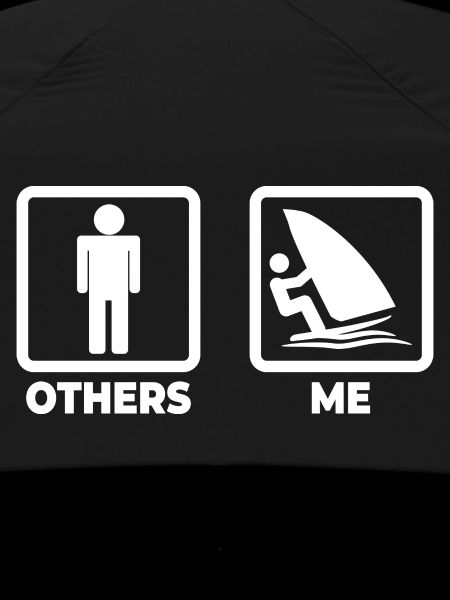 Lustiger Windsurfer