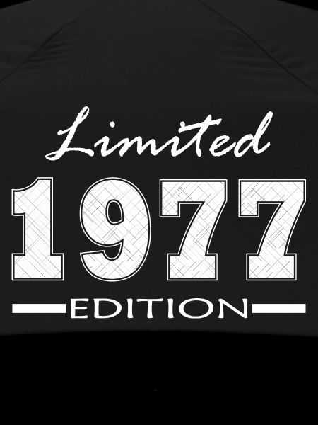 Né en 1977