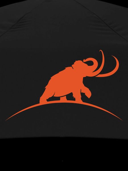Mammoth roars