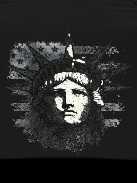 Freiheitsstatue mit US-Flagge