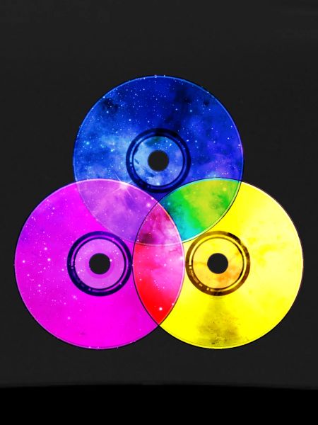 Colourful CDs (triangle)