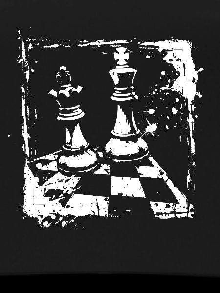 Chess queen and king