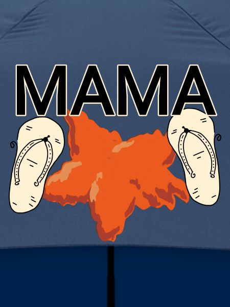 Mama am Strand