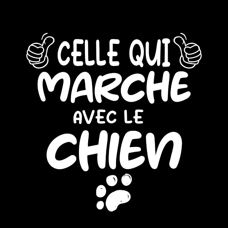 celle qui marche avec le chien