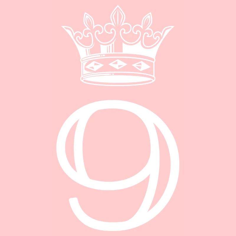 9 Number crown