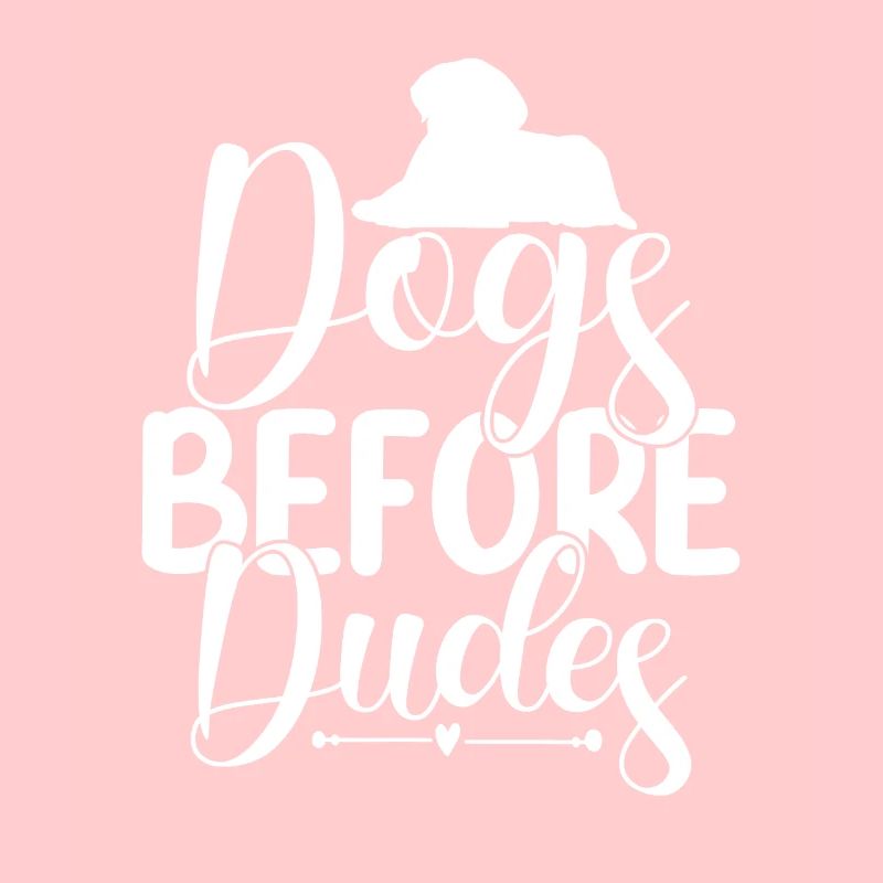 Chiens devant les gars