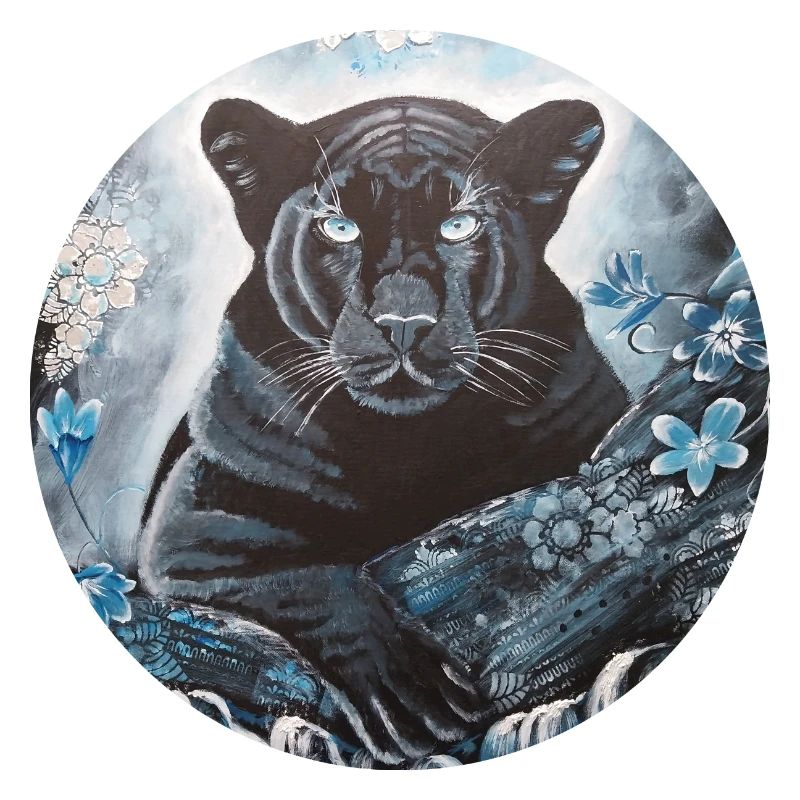 Schwarzer Panther mit Blumen