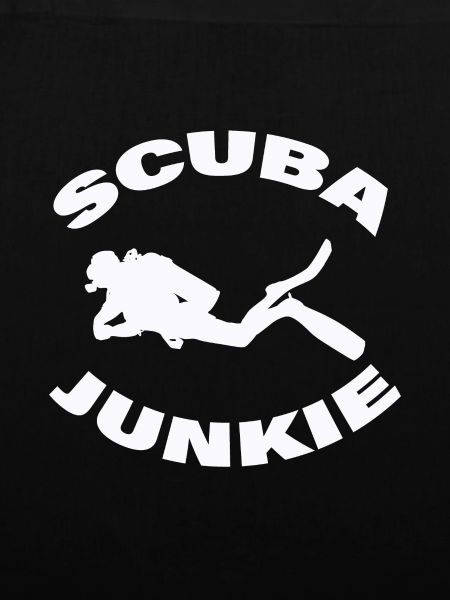 SCUBA JUNKIE