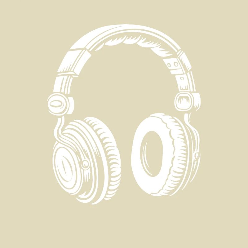 Chat mignon avec des écouteurs - écouter de la musique