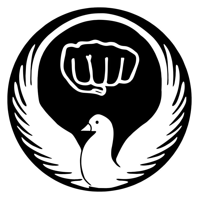 Wado pigeon avec poing de karaté