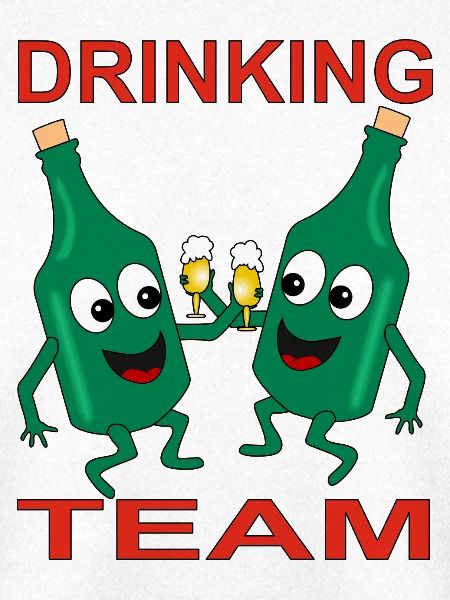 Verschmitzte Bierflaschen Trinkteam