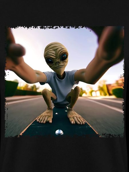 Alien Skateboard Selfie