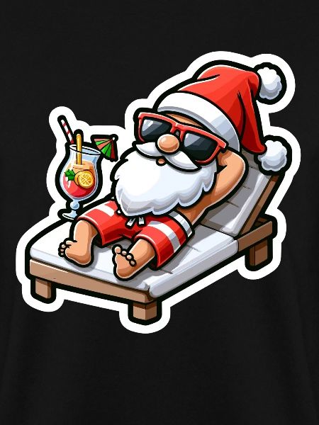 Santa am Strand mit Cocktail