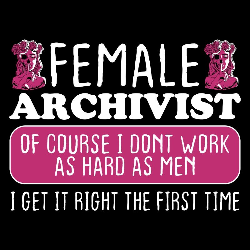 Une archiviste ajuste du premier coup
