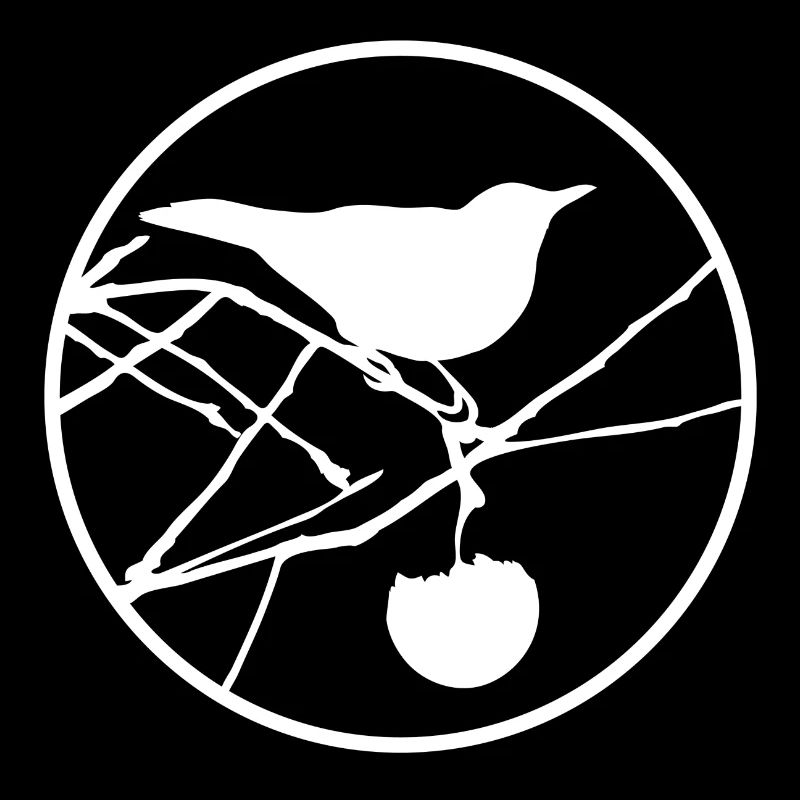 Blackbird in the tree | Blackbird with apple