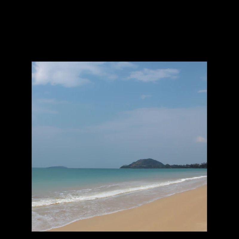 Plage avec mer et ciel bleu