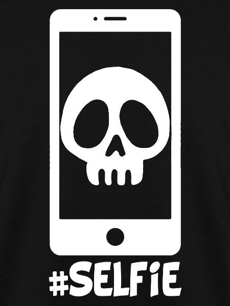 Selfie of a white skull