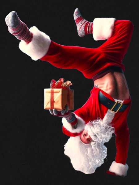 Humorvoller Weihnachtsmann mit Geschenk