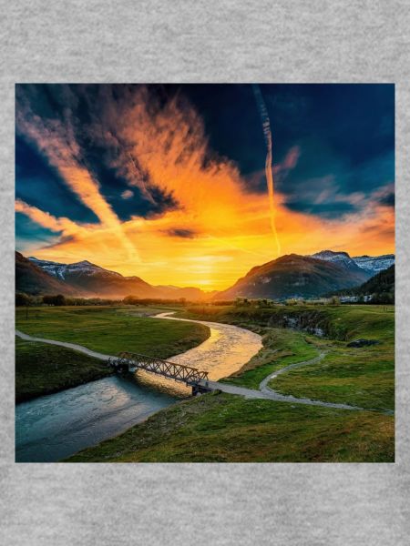 Landschaft mit Sonnenuntergang