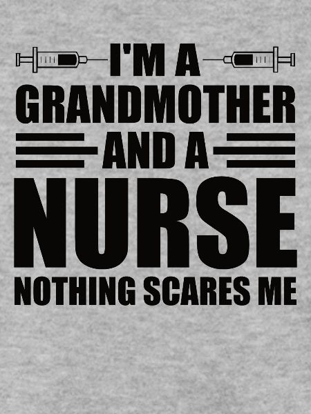 Stolze Oma und Krankenschwester