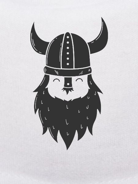 Wikinger mit Vollbart und Wikingerhelm