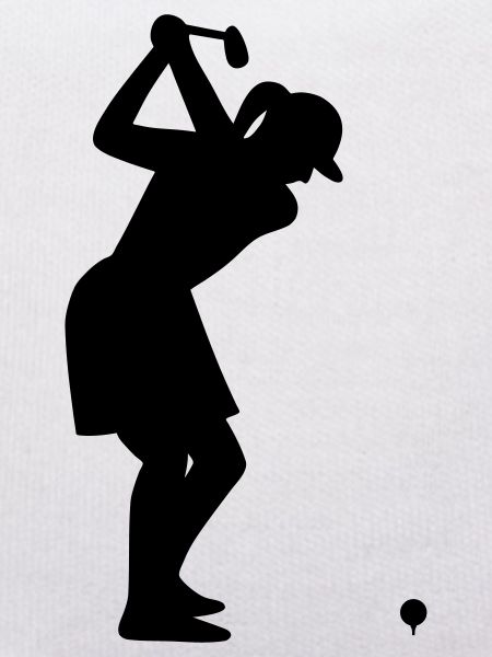 Golferin mit Golfball beim Abschlag