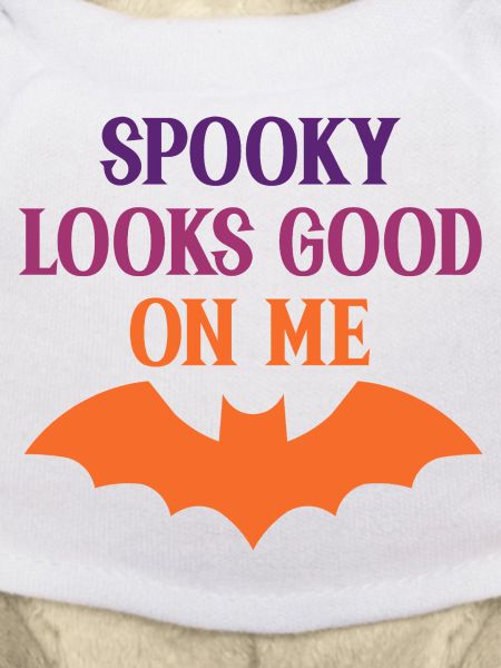 Spooky steht mir gut am Bat-Tee