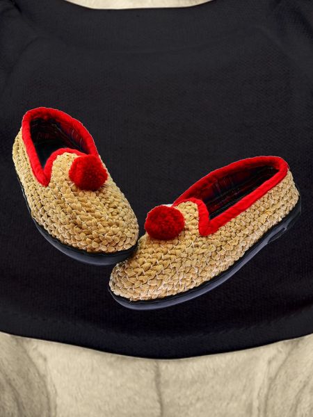 Straw shoes 1.0