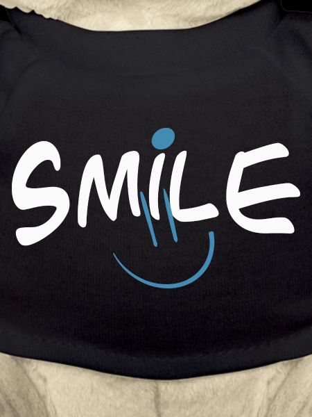 Fröhliches Smile mit Farbklecks