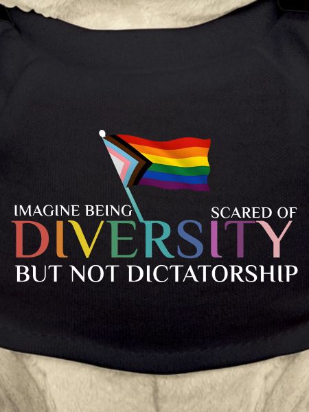 Bunte Regenbogenfahne Diversität