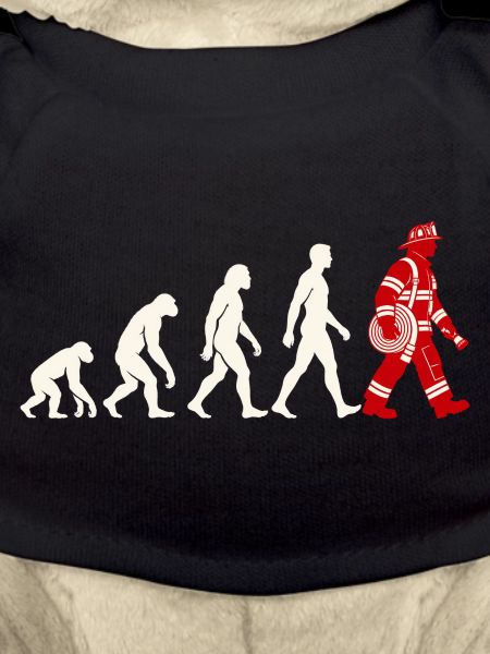 Evolution zum Feuerwehrmann mit Schlauch